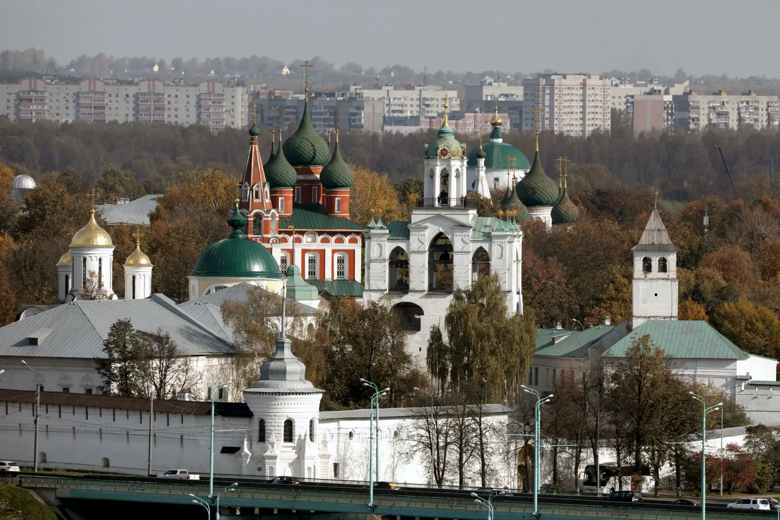 Знакомство с Ярославлем на авто-пешеходной экскурсии в группе
